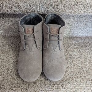 Women's SZ 6.5 Toms Heel Shoes